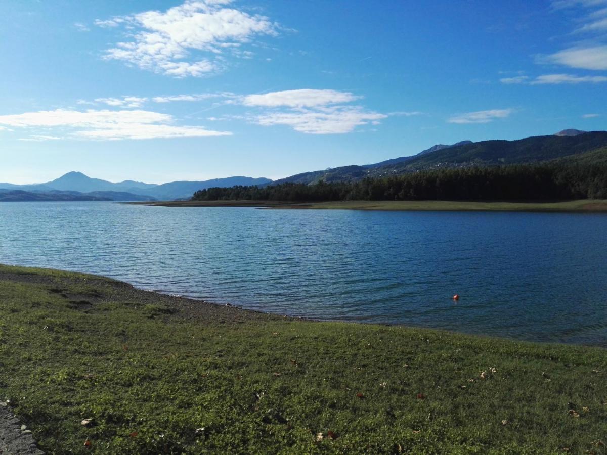 Kalívia Cosy Lake House, Μια Ανάσα Πριν Τη Λίμνη מראה חיצוני תמונה