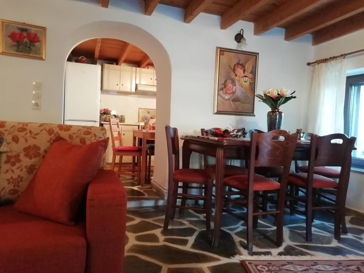 Kalívia Cosy Lake House, Μια Ανάσα Πριν Τη Λίμνη מראה חיצוני תמונה