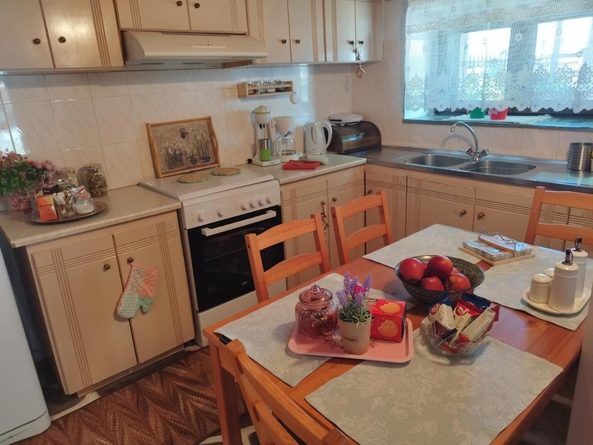 Kalívia Cosy Lake House, Μια Ανάσα Πριν Τη Λίμνη מראה חיצוני תמונה