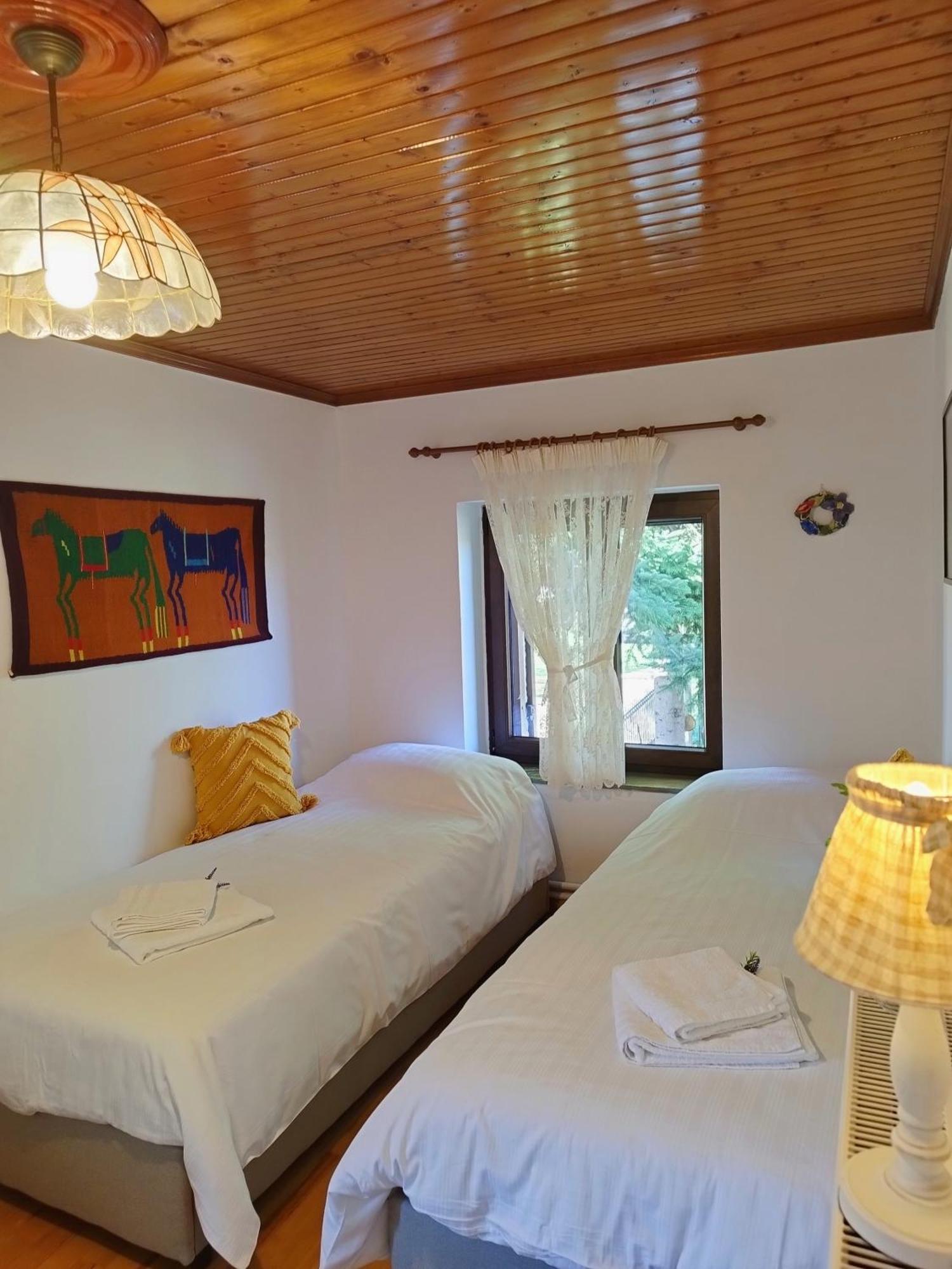 Kalívia Cosy Lake House, Μια Ανάσα Πριν Τη Λίμνη מראה חיצוני תמונה