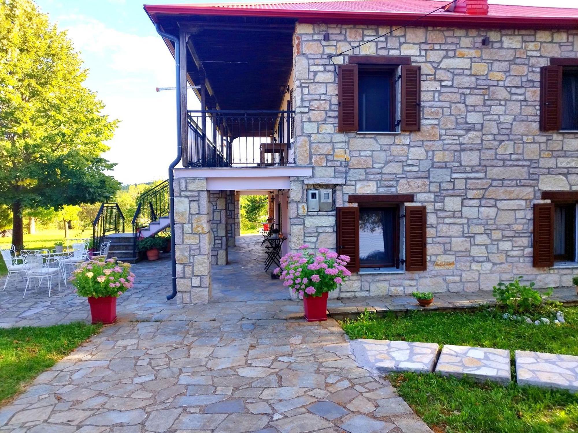 Kalívia Cosy Lake House, Μια Ανάσα Πριν Τη Λίμνη מראה חיצוני תמונה